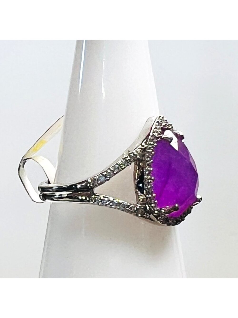 Ring Bomb Party Ring, NWOT size 7 mauve pink color stone, silver color band - Picture 8 of 10